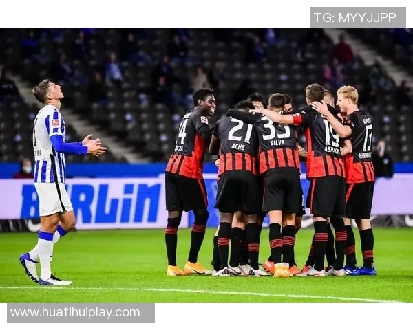 最强与最稳的对决拜仁亚特兰大八轮不败各显神通