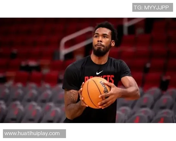 乌度卡称赞伊森投篮自信提升进攻空间表现出色